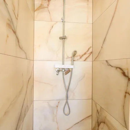 아파트 Deak Janjina