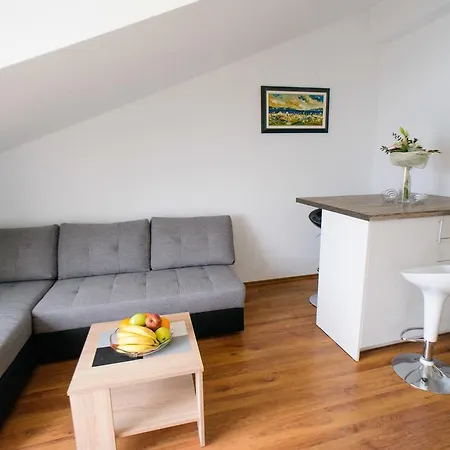 아파트 Deak Janjina