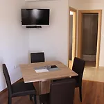 Deak Apartament *