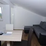 Deak * Janjina