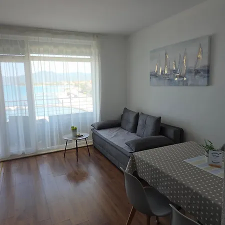 Deak Apartment Sreser