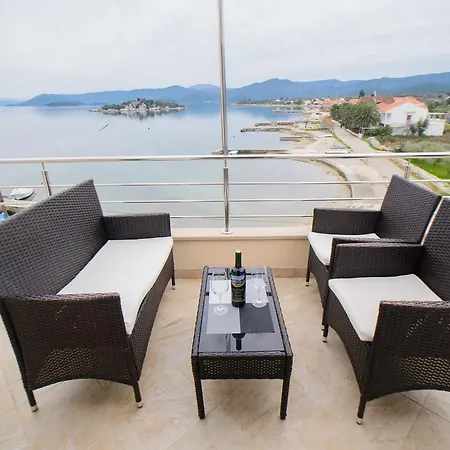 Deak Apartman