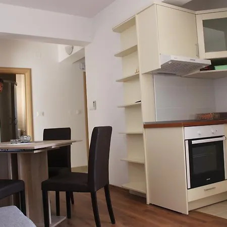 Apartment Deak